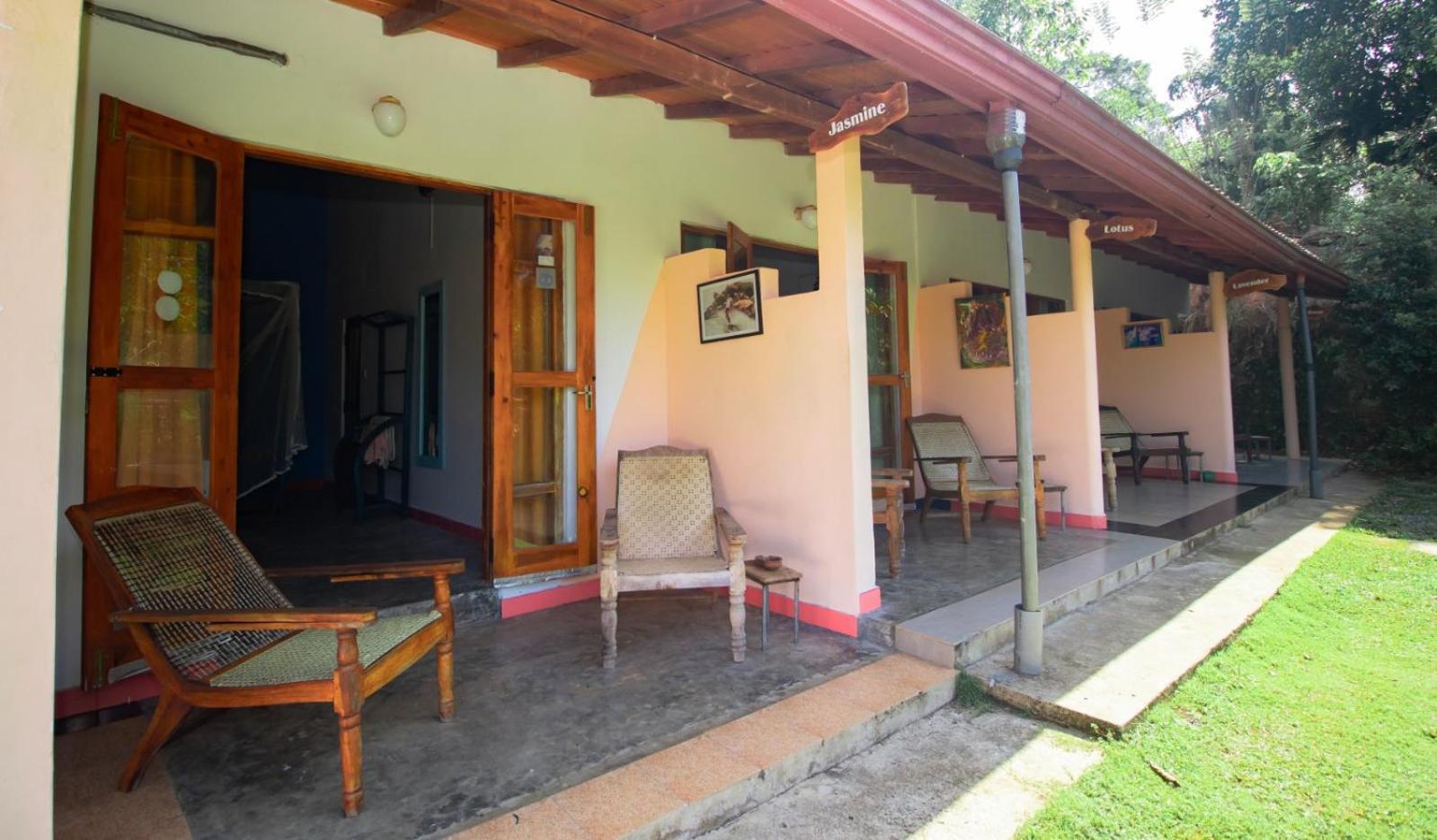 Hilltop Bungalow Hotel Mirissa Ngoại thất bức ảnh